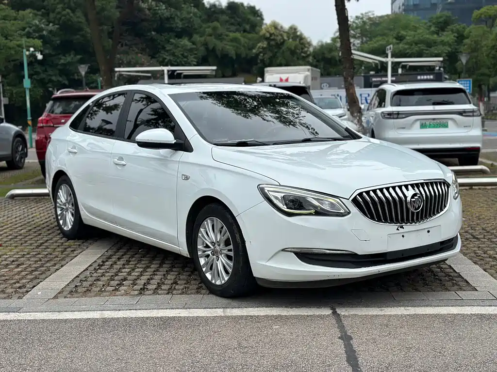 Buick Excelle 2016 — фото 3