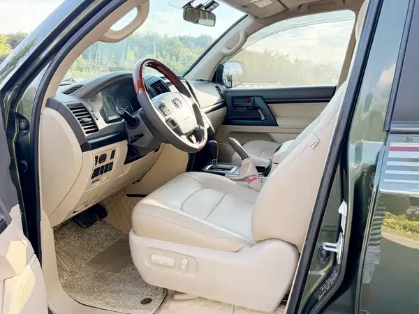 Toyota Land Cruiser 2014