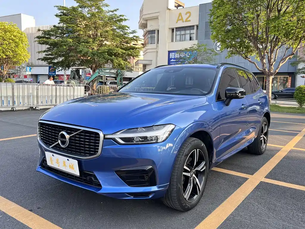 Volvo XC60 2020 — фото 1