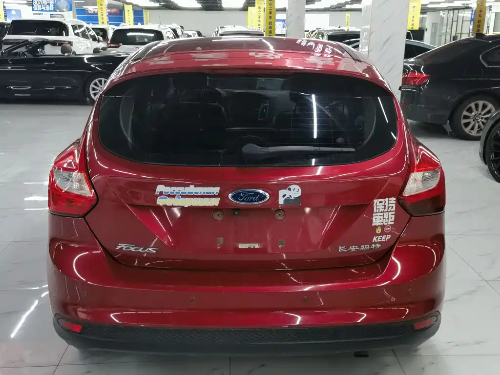 Ford Focus 2015 — фото 7