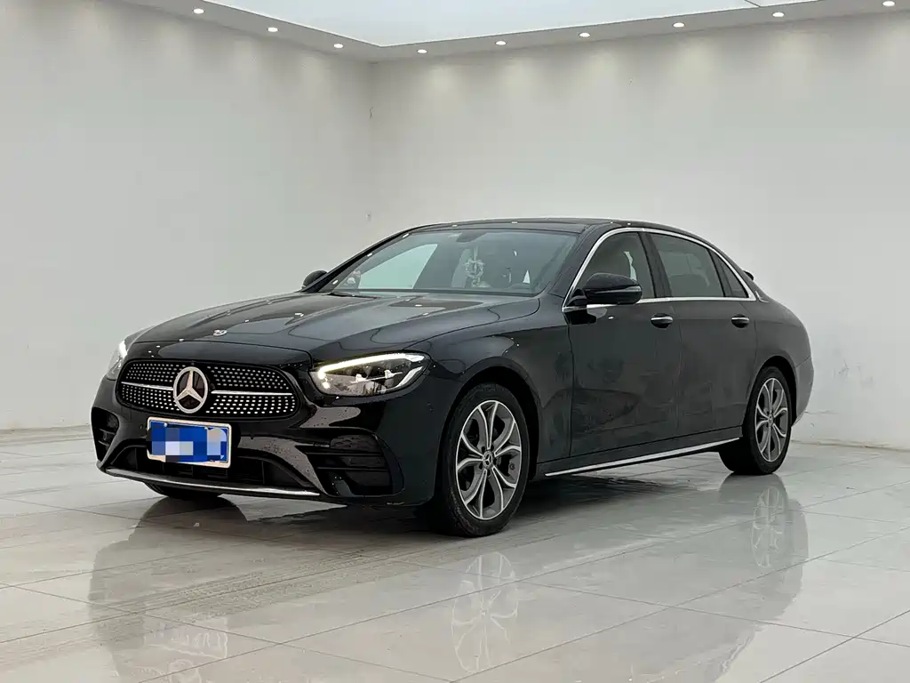 Mercedes-Benz E-Class 2022 — фото 3