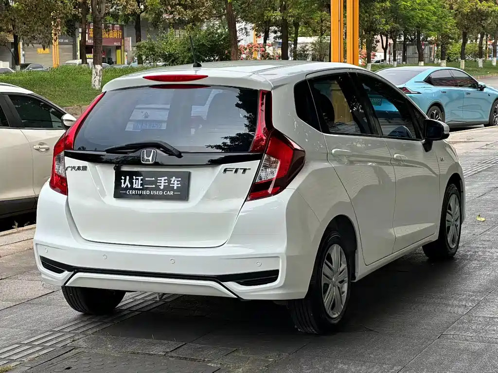 Honda Fit 2018 — фото 9