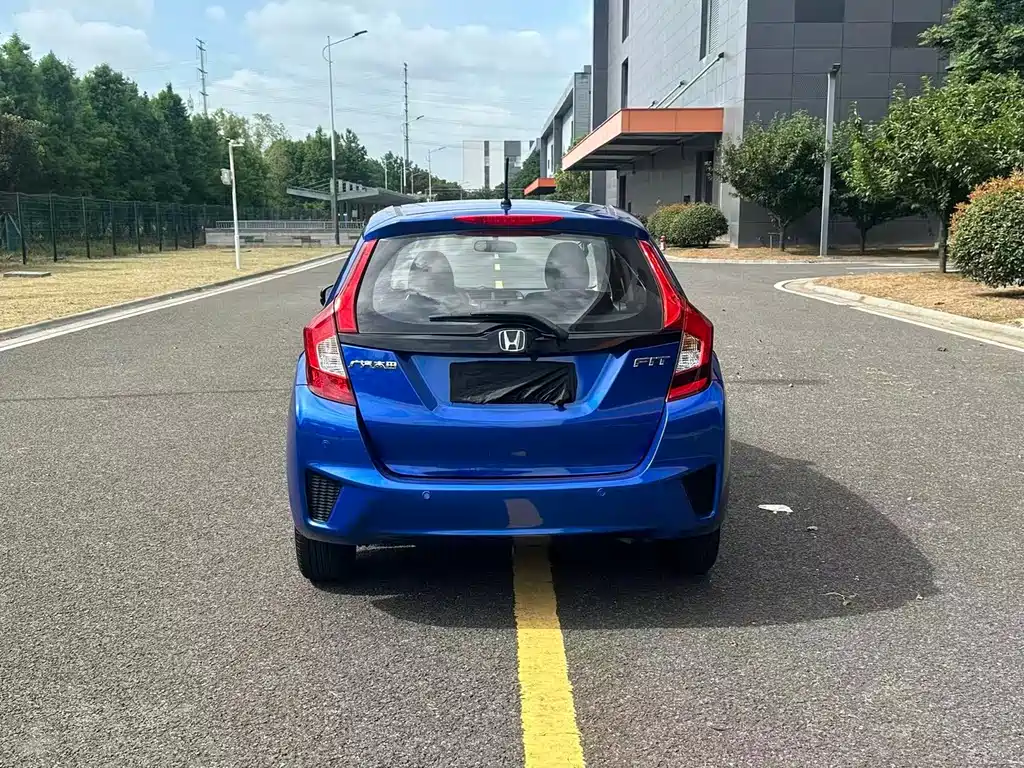 Honda Fit 2017 — фото 21