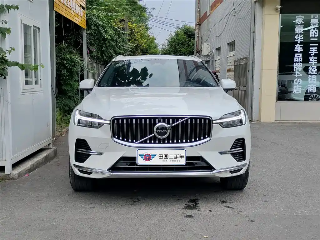 Volvo XC60 2022