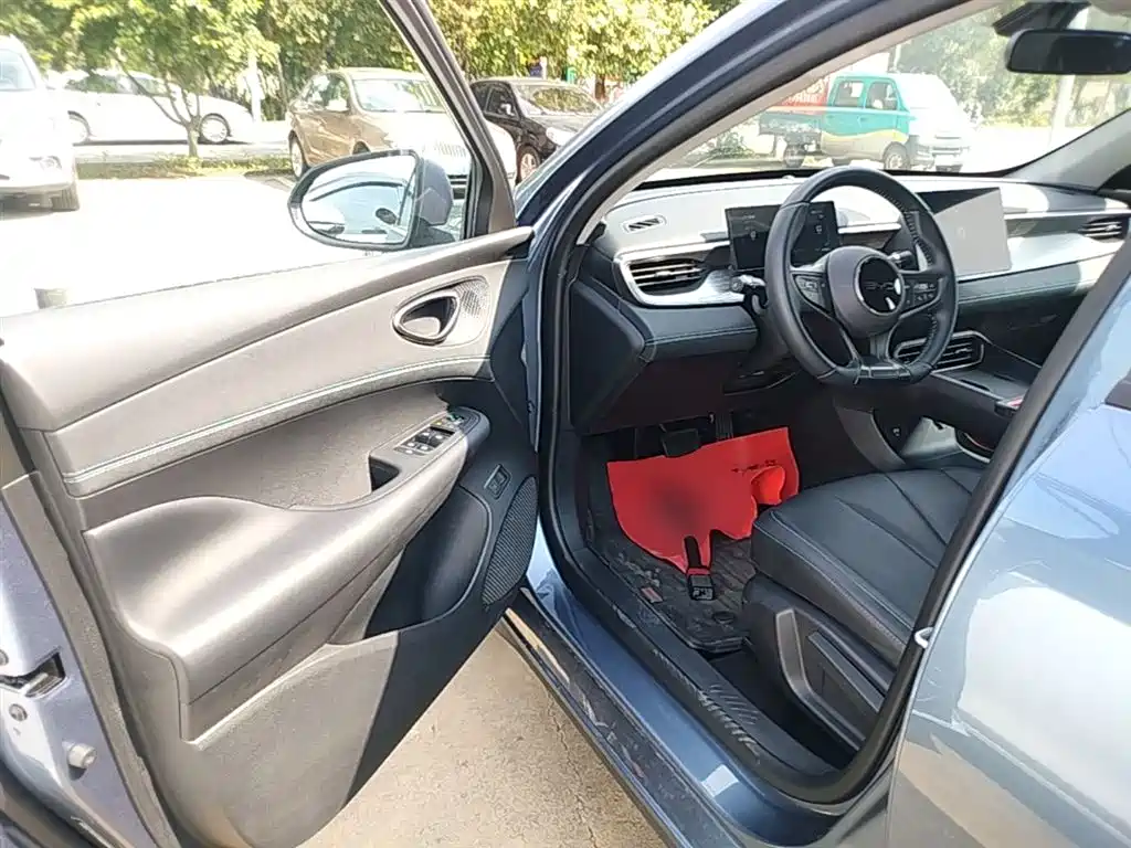 BYD Seal 05 DM-i 2025 — фото 16