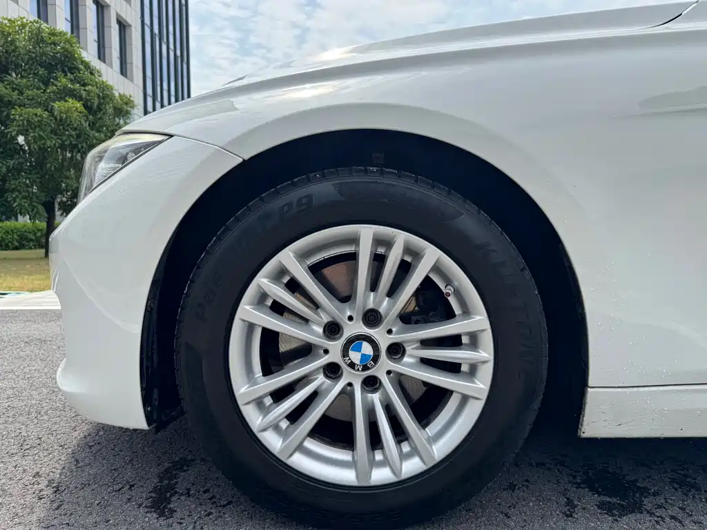 BMW 3 Series 2014 — фото 20