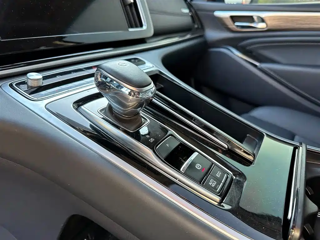 GAC Motor Trumpchi M8 2022 — фото 15