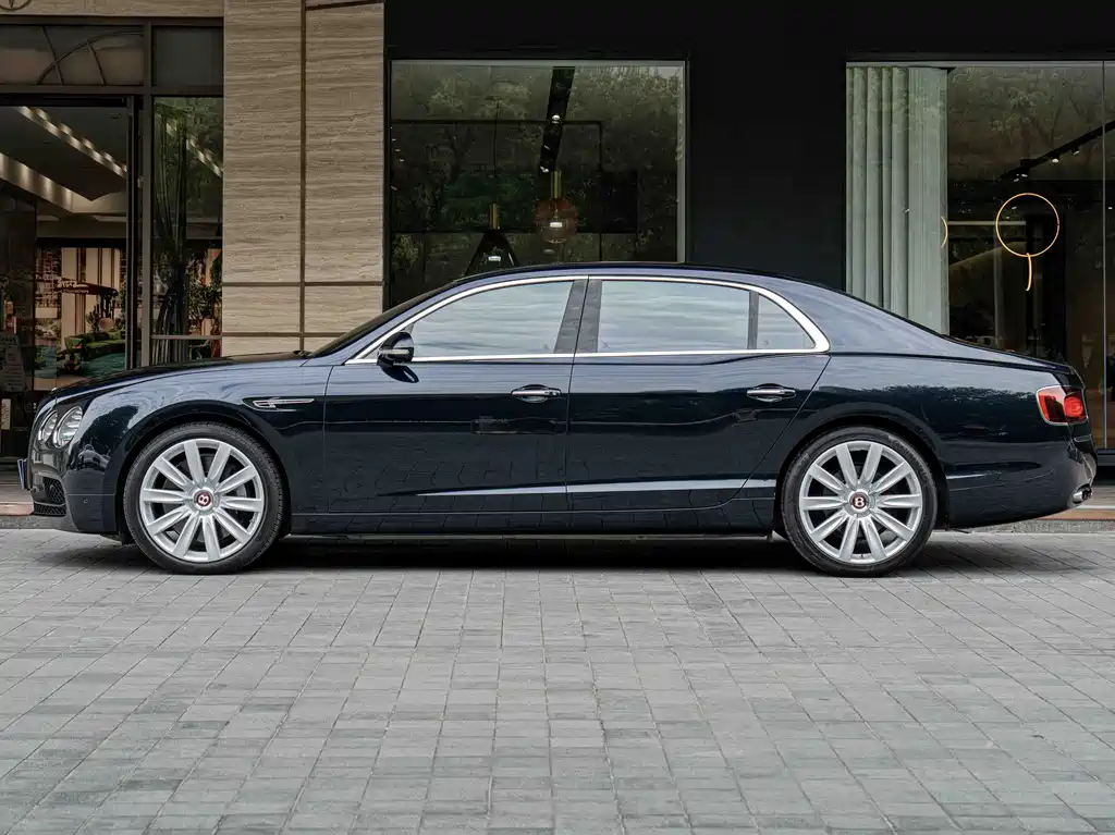 Bentley Flying Spur 2017 — фото 7