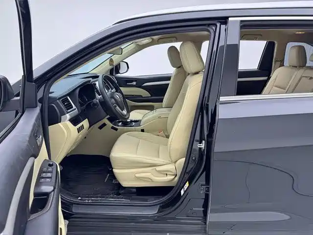 Toyota Highlander 2020