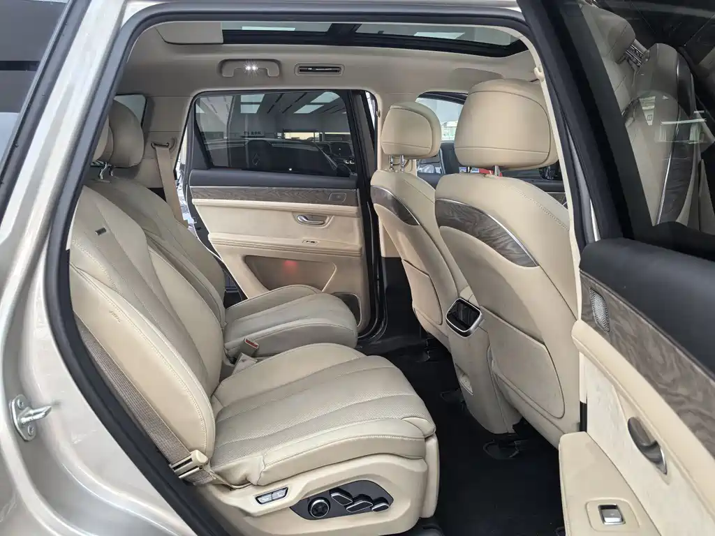 AITO M7 2022 — фото 13