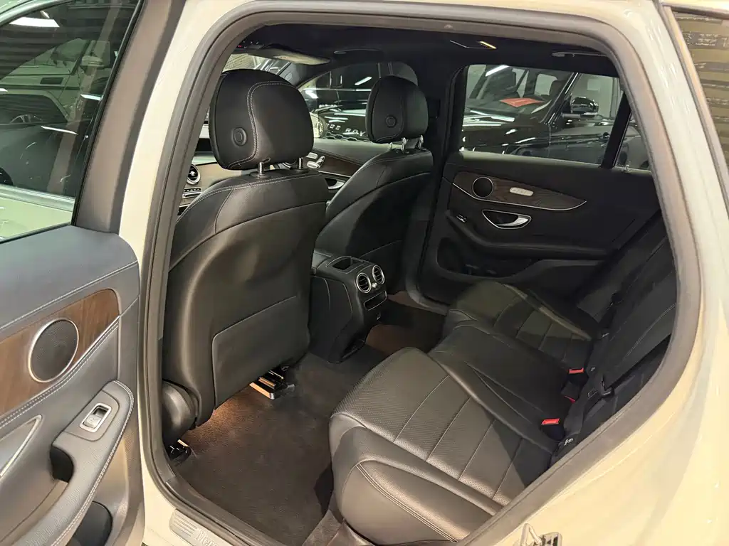 Mercedes-Benz GLC 2020 — фото 24