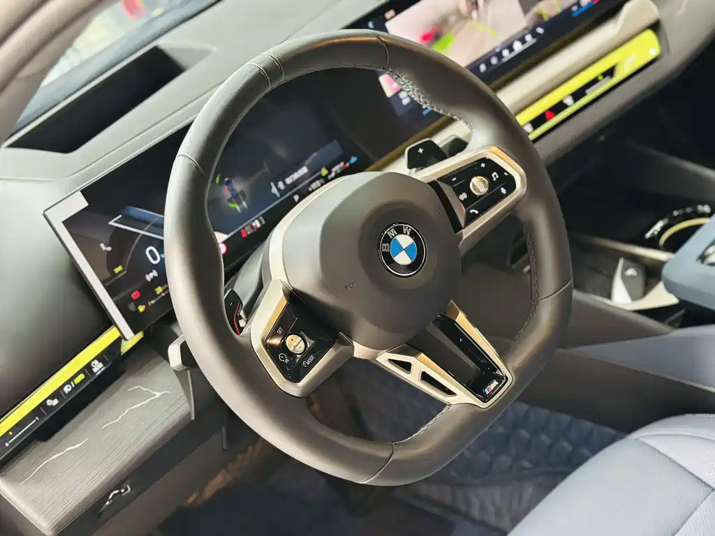 BMW 5 Series 2024 — фото 13