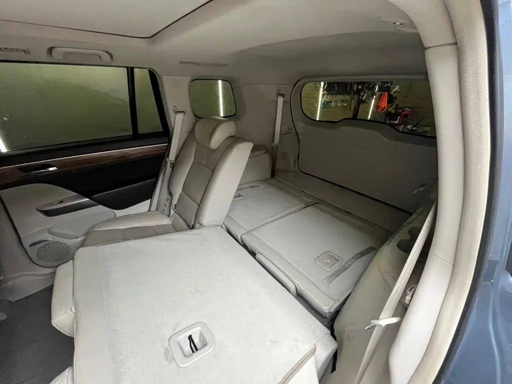 GAC Motor Trumpchi GS8 2017 — фото 12