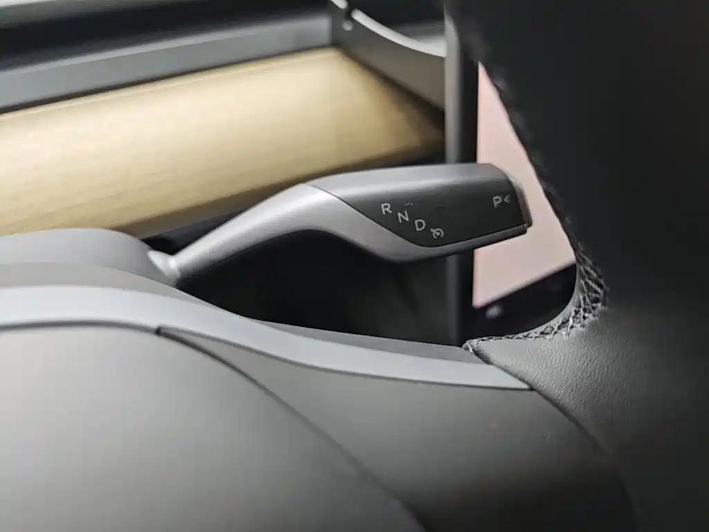 Tesla Model Y 2023 — фото 14