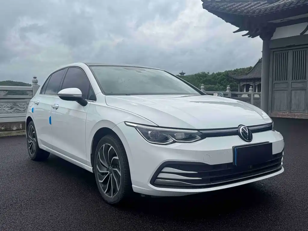 Volkswagen Golf 2021