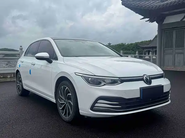 Volkswagen Golf 2021