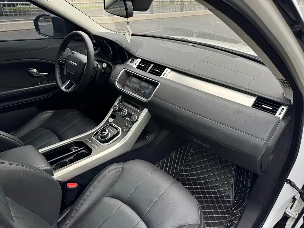 Land Rover Evoque 2018 — фото 10