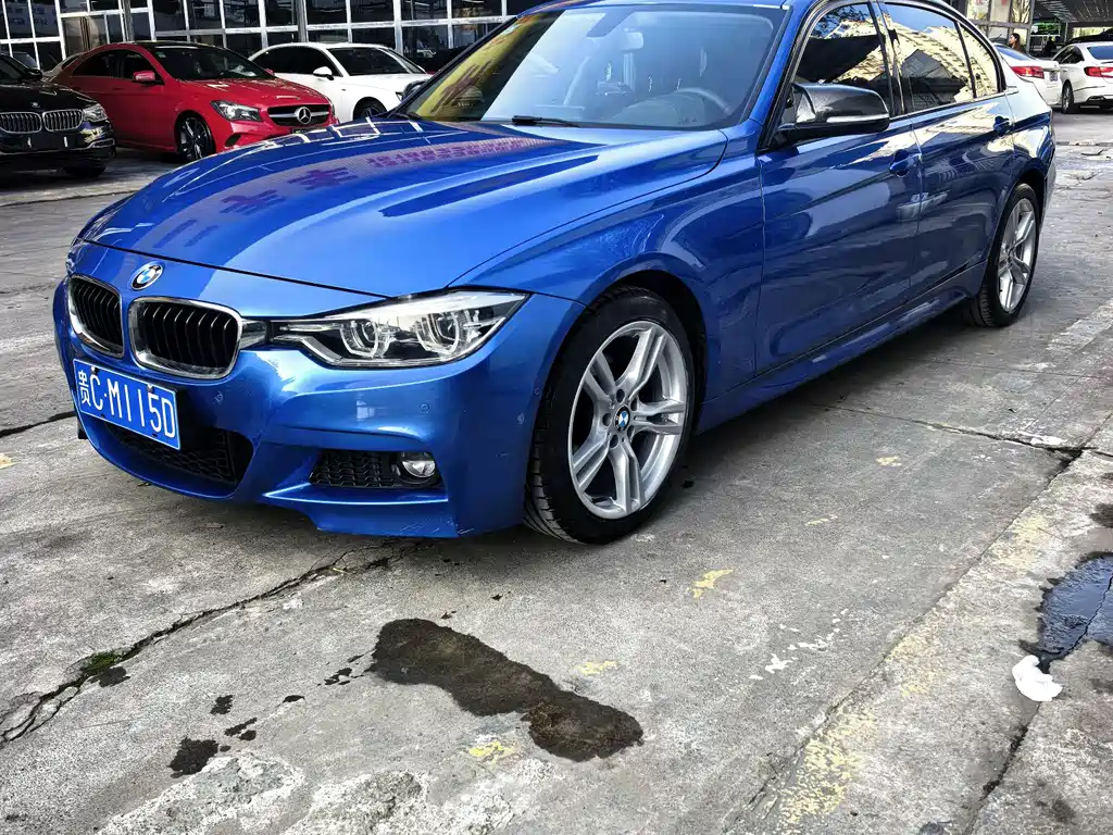 BMW 3 Series 2018 — фото 1