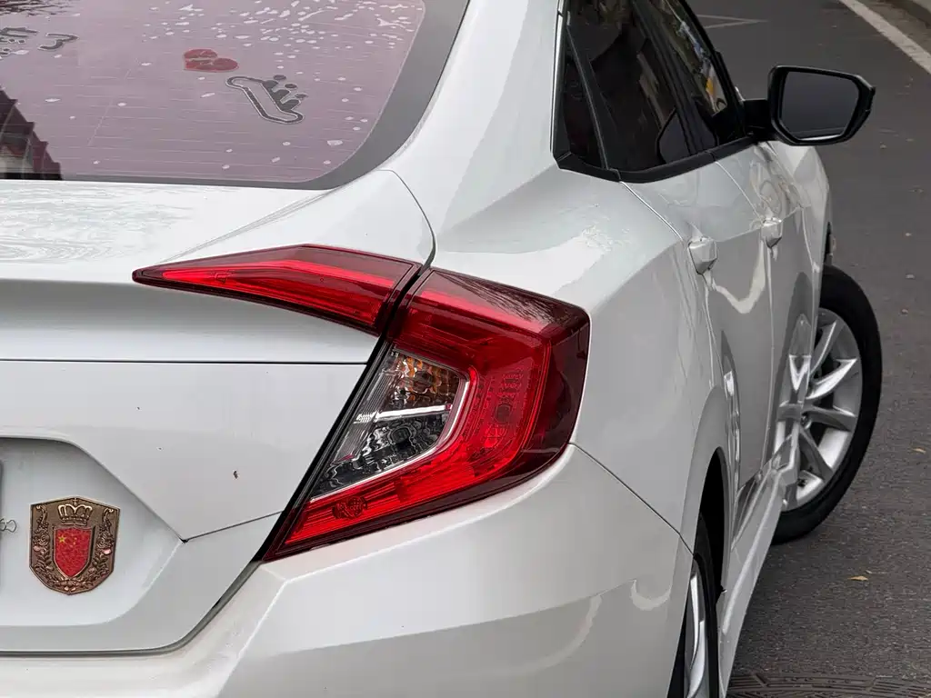 Honda Civic 2017 — фото 17