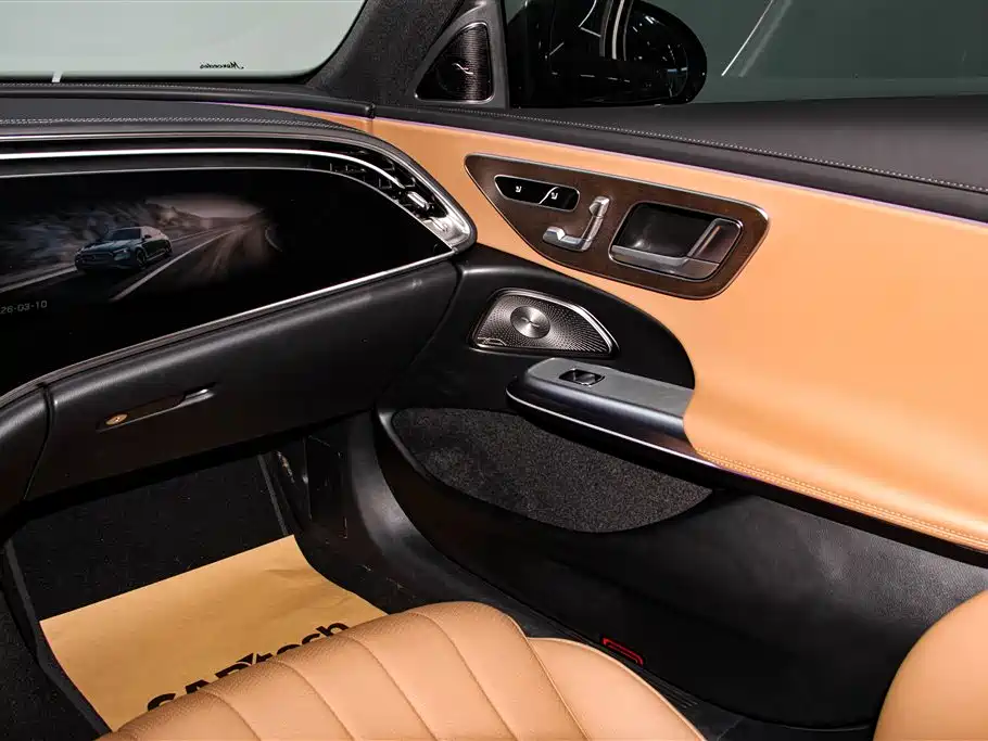 Mercedes-Benz E-Class 2025 — фото 26