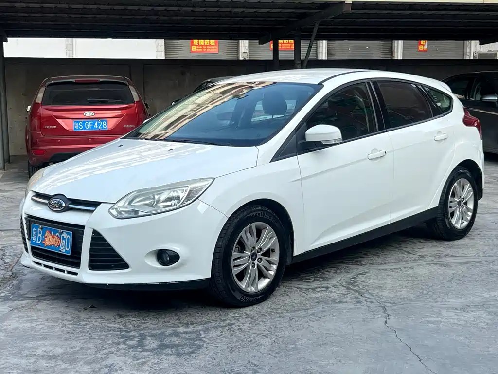 Ford Focus 2014 — фото 1