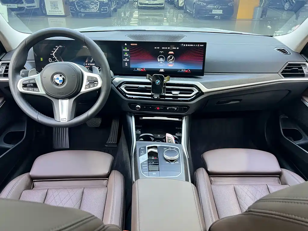 BMW 3 Series 2023 — фото 18