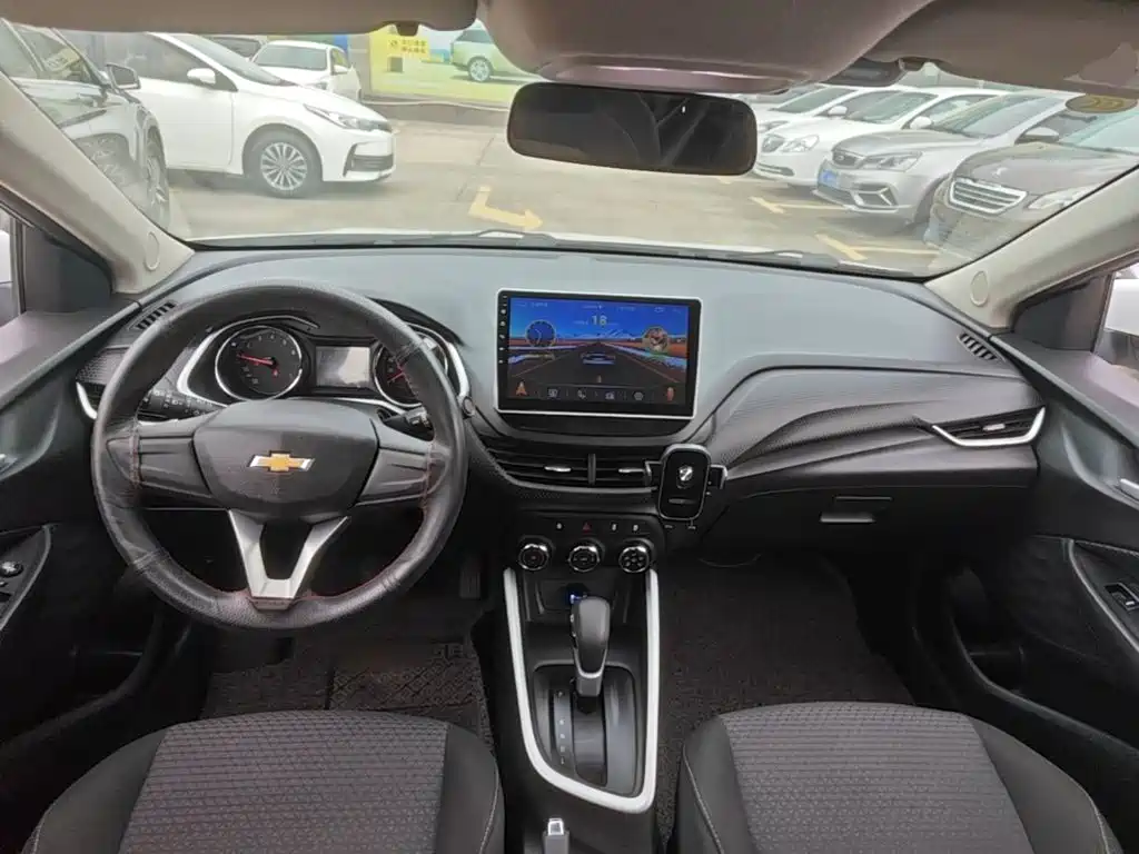 Chevrolet Cavalier 2019 — фото 10