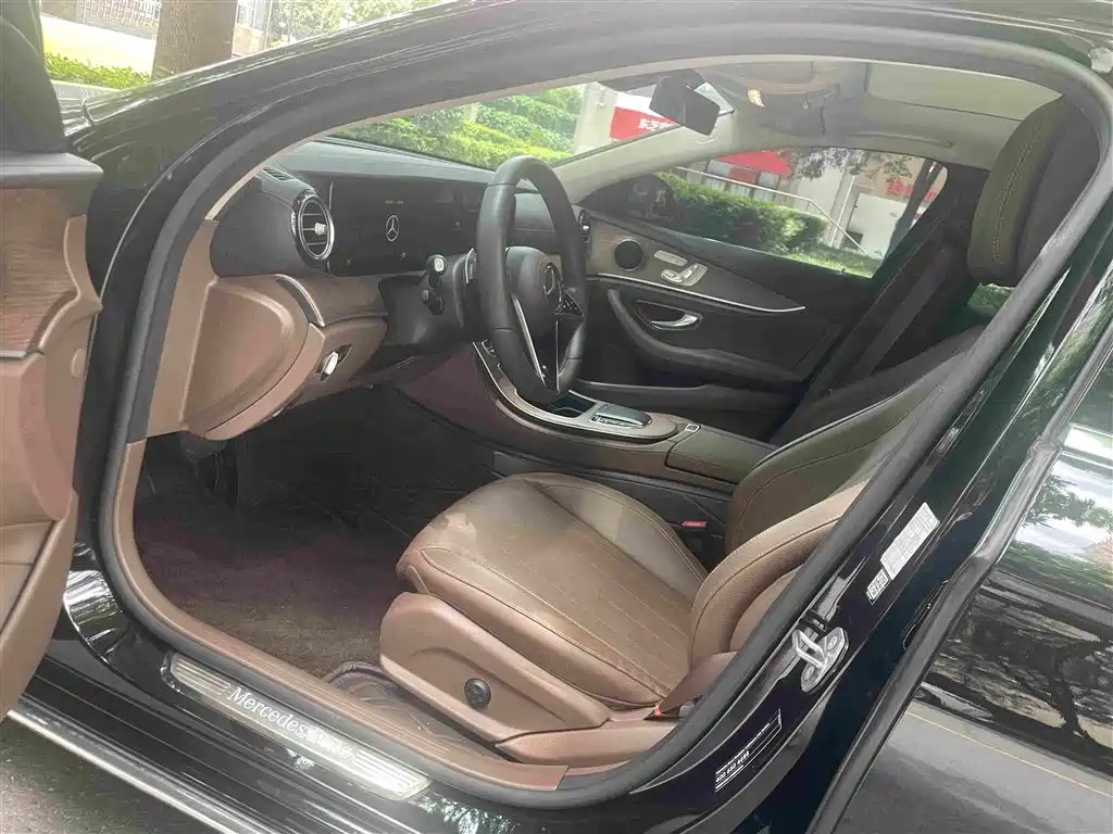 Mercedes-Benz E-Class 2023