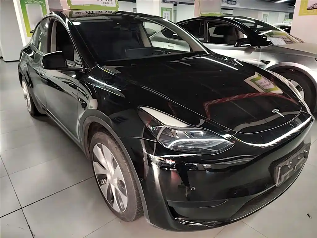 Tesla Model Y 2023 — фото 4