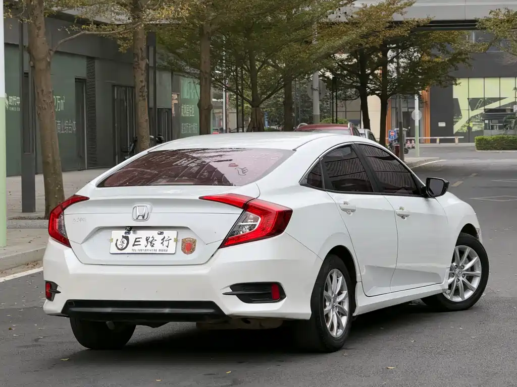 Honda Civic 2017 — фото 20