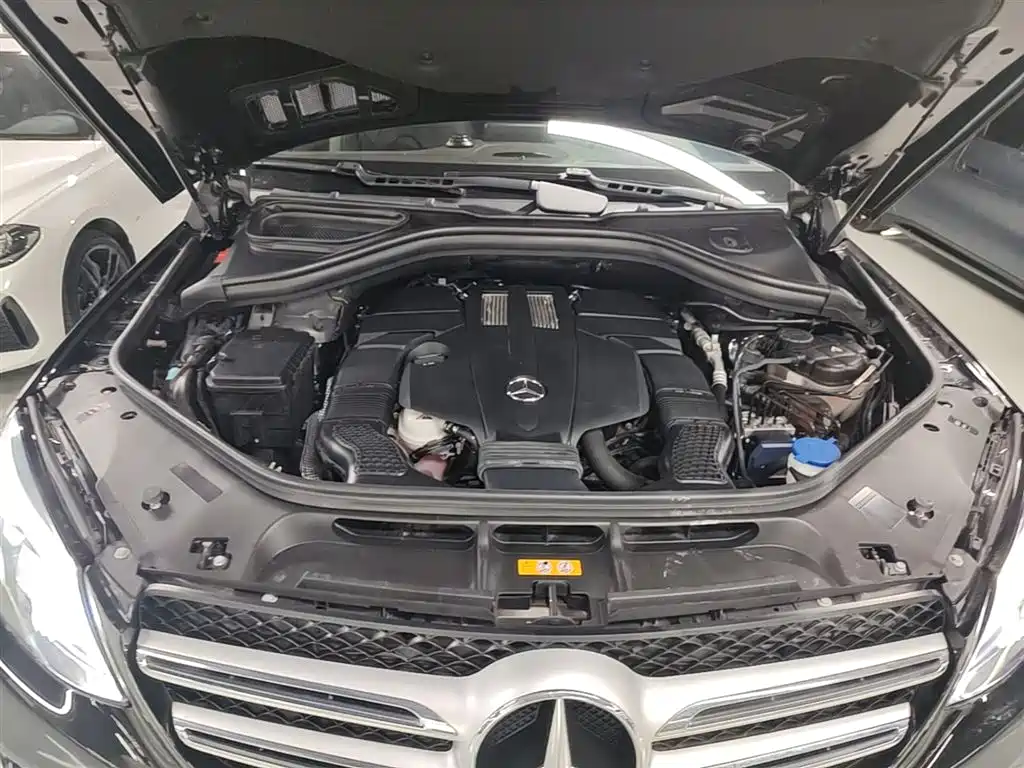 Mercedes-Benz GLE 2018 — фото 20