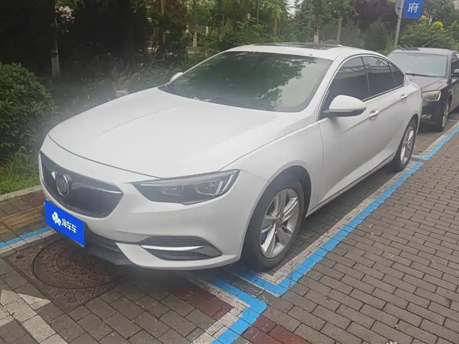 Buick Regal 2018 — фото 1