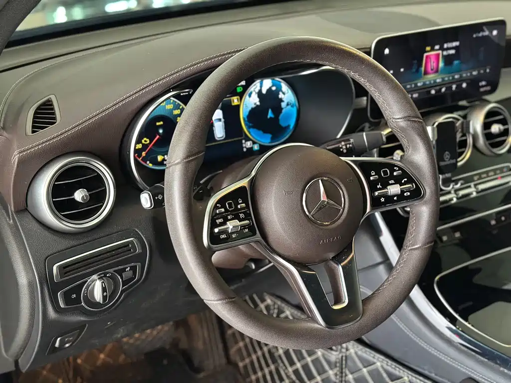 Mercedes-Benz GLC 2021