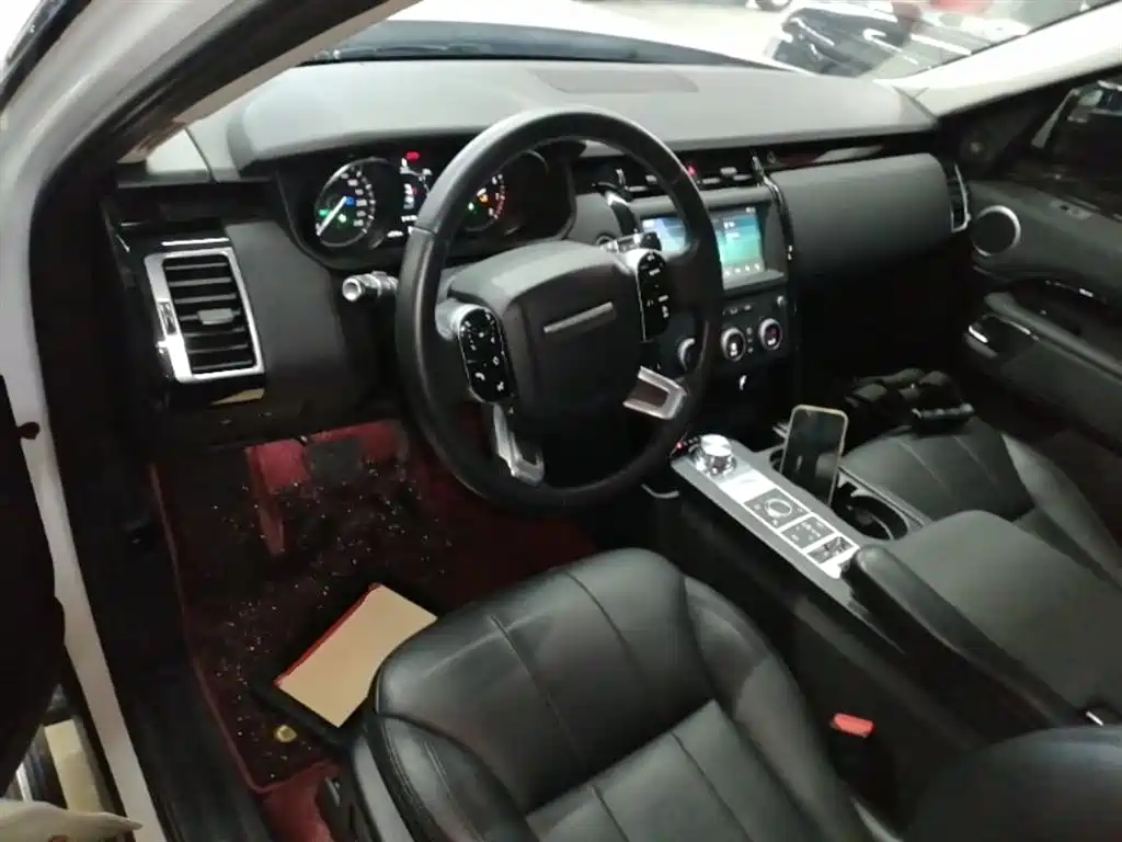 Land Rover Discovery 2019 — фото 10