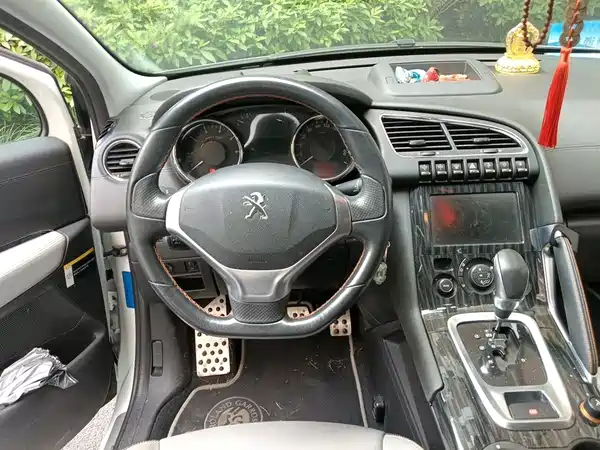 Peugeot 3008 2015