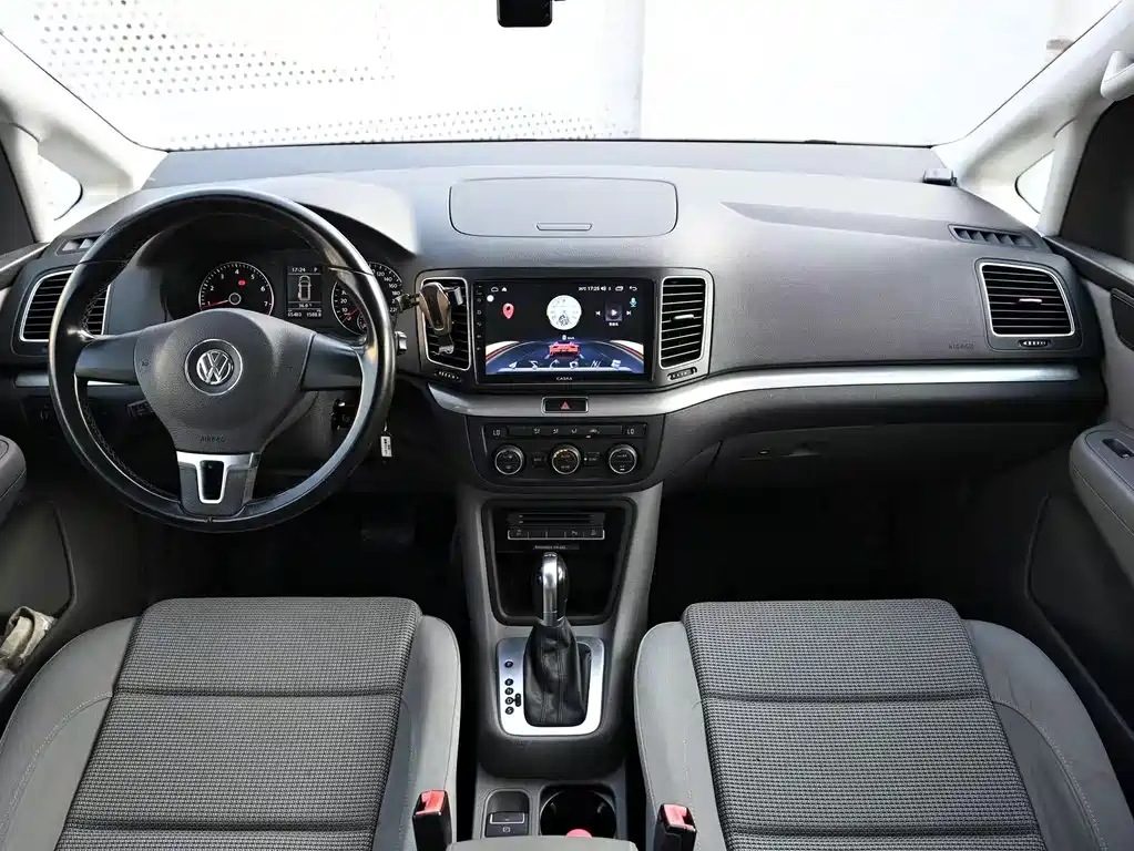 Volkswagen Sharan 2016 — фото 3