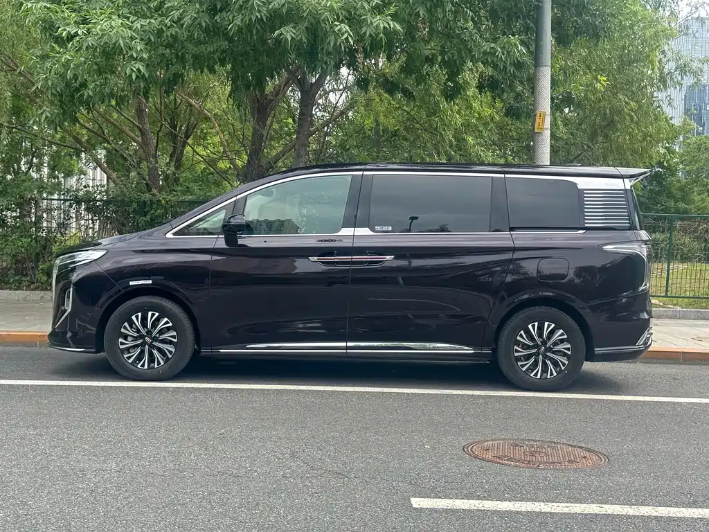Hongqi HQ9 PHEV 2026 — фото 4