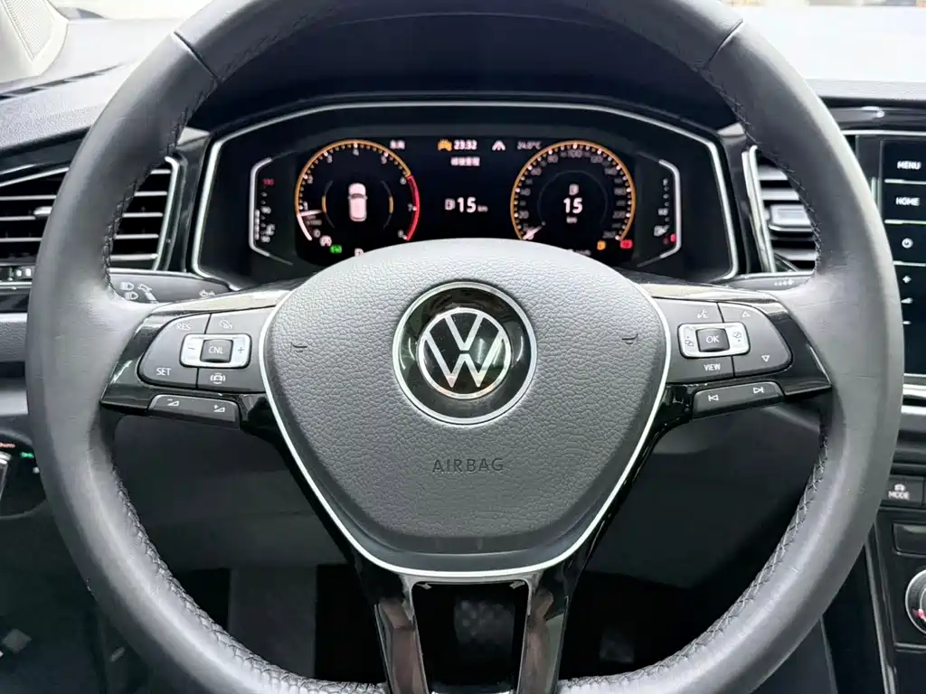 Volkswagen T-Roc 2022 — фото 13