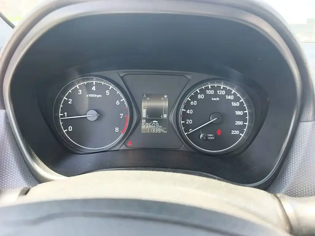 Hyundai Verna 2018 — фото 18