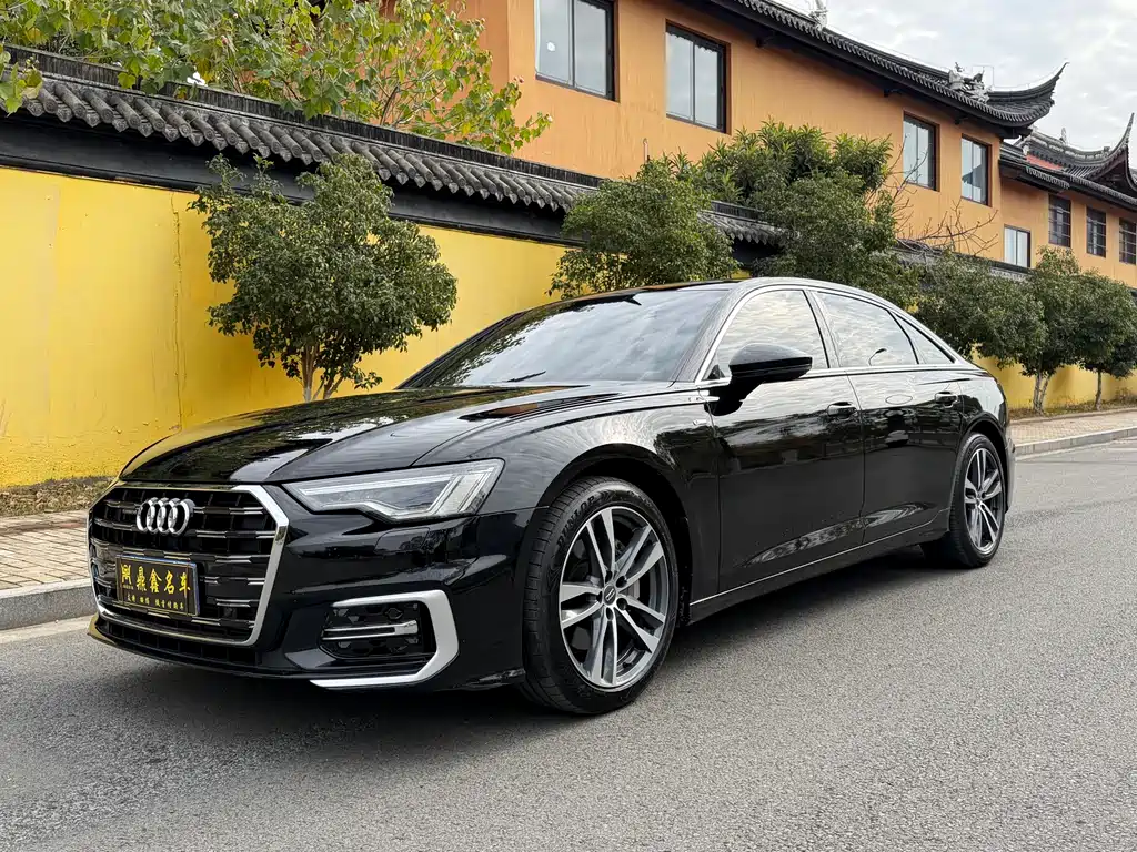 Audi A6L 2023 — фото 1