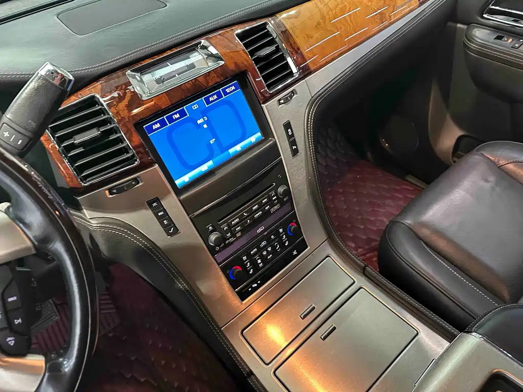 Cadillac Escalade 2014 — фото 13