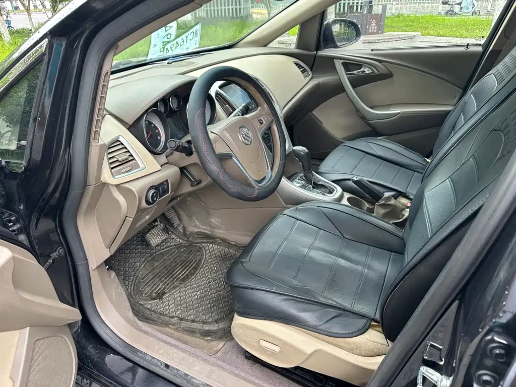 Buick Excelle 2015 — фото 13
