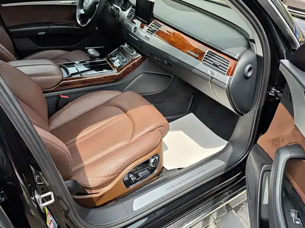 Audi A8 2013