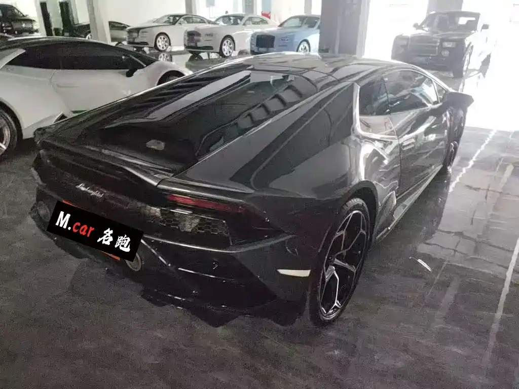 Lamborghini Huracán 2021