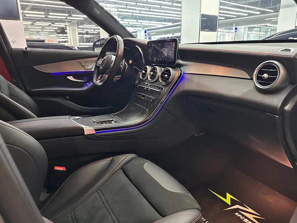Mercedes-Benz GLC AMG 2023 — фото 11