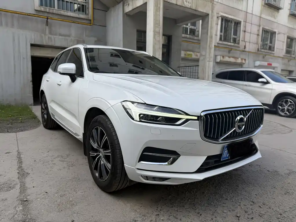 Volvo XC60 2019 — фото 3