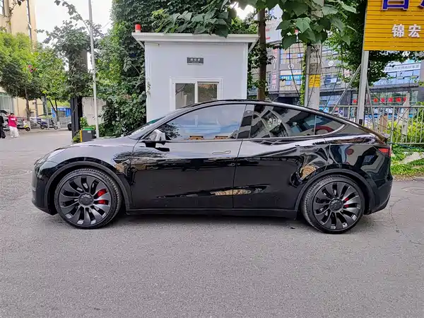 Tesla Model Y 2022