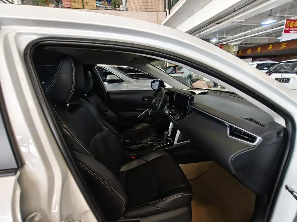 Toyota Frontlander 2024