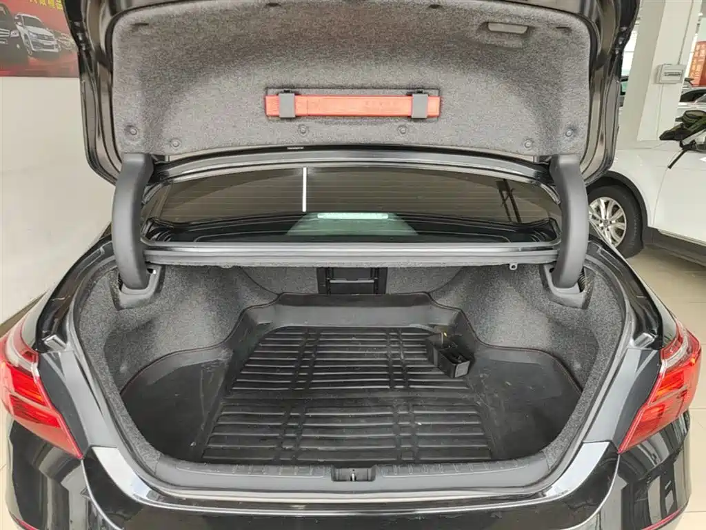 Honda Inspire 2021 — фото 18