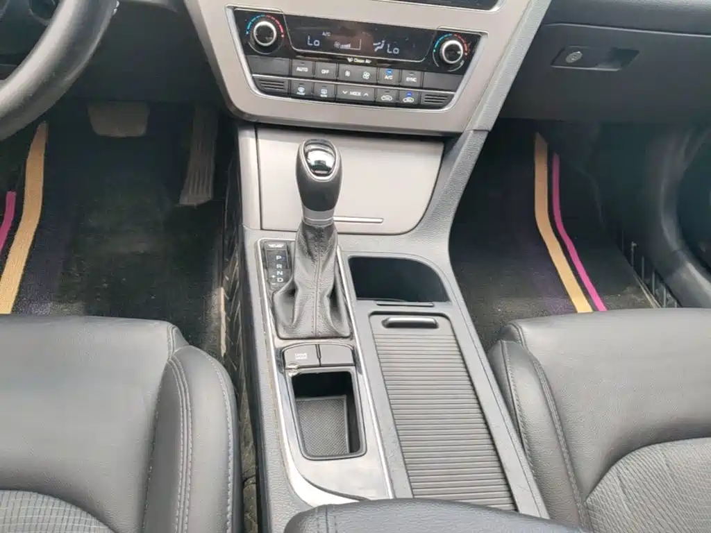 Hyundai Sonata 2016 — фото 14